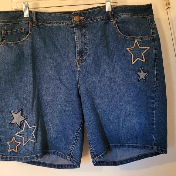 Avenue jeans shorts - Picture 1 of 3